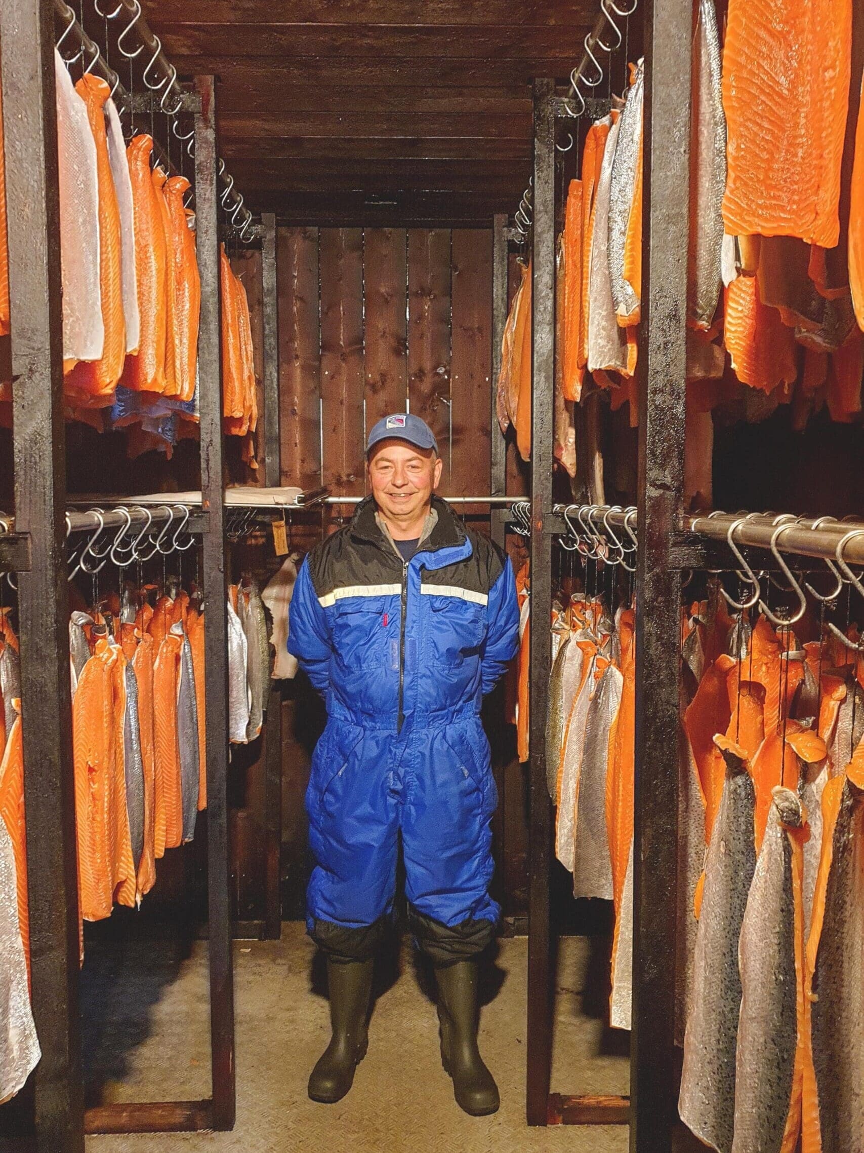 Petter Aune har eget røykeri på Bud. Foto: Drågen Smokehouse.