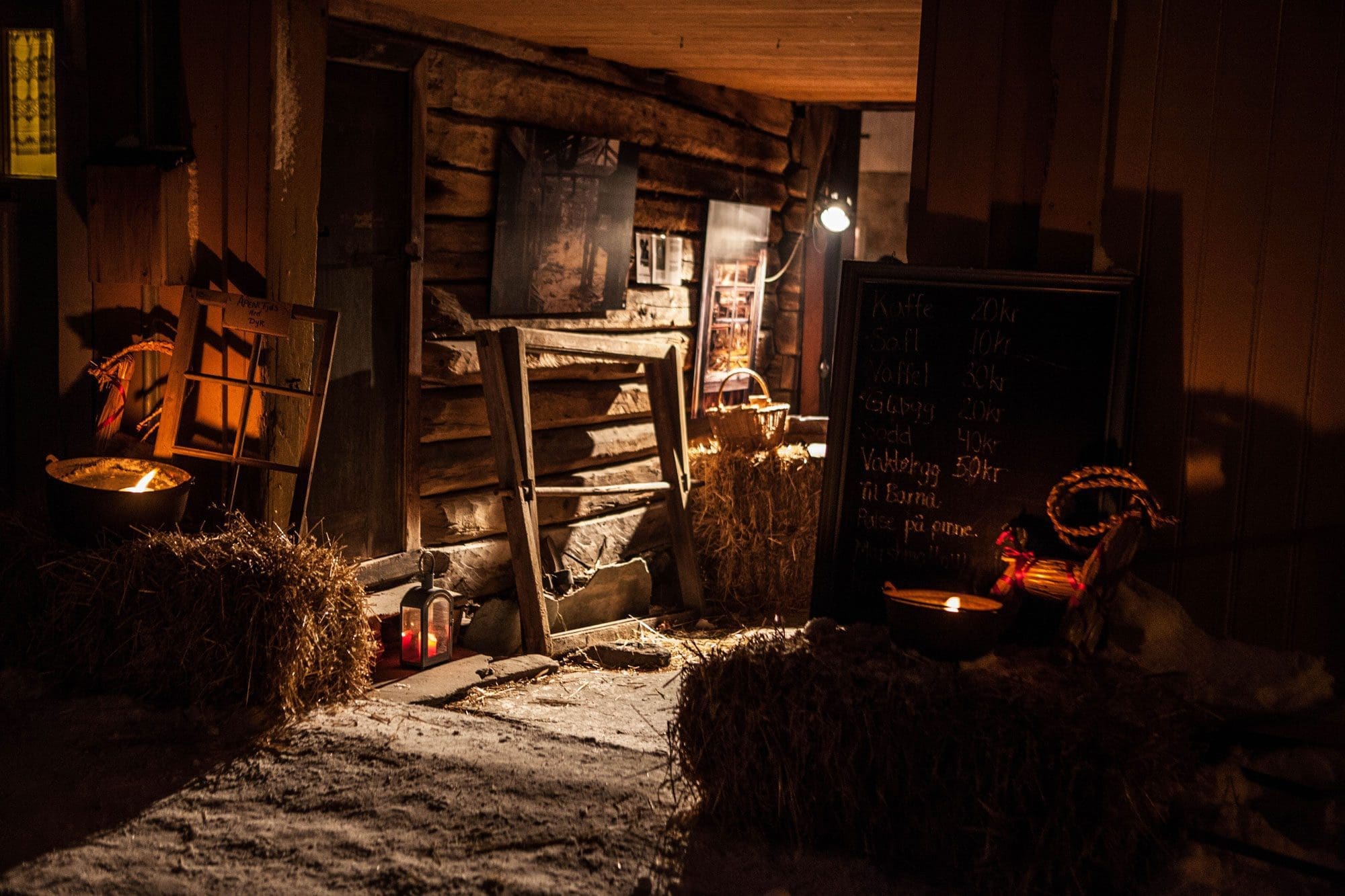 Det er mye som skjuler seg i historiske gårdsrom. Foto: Bjørg Moen Skancke