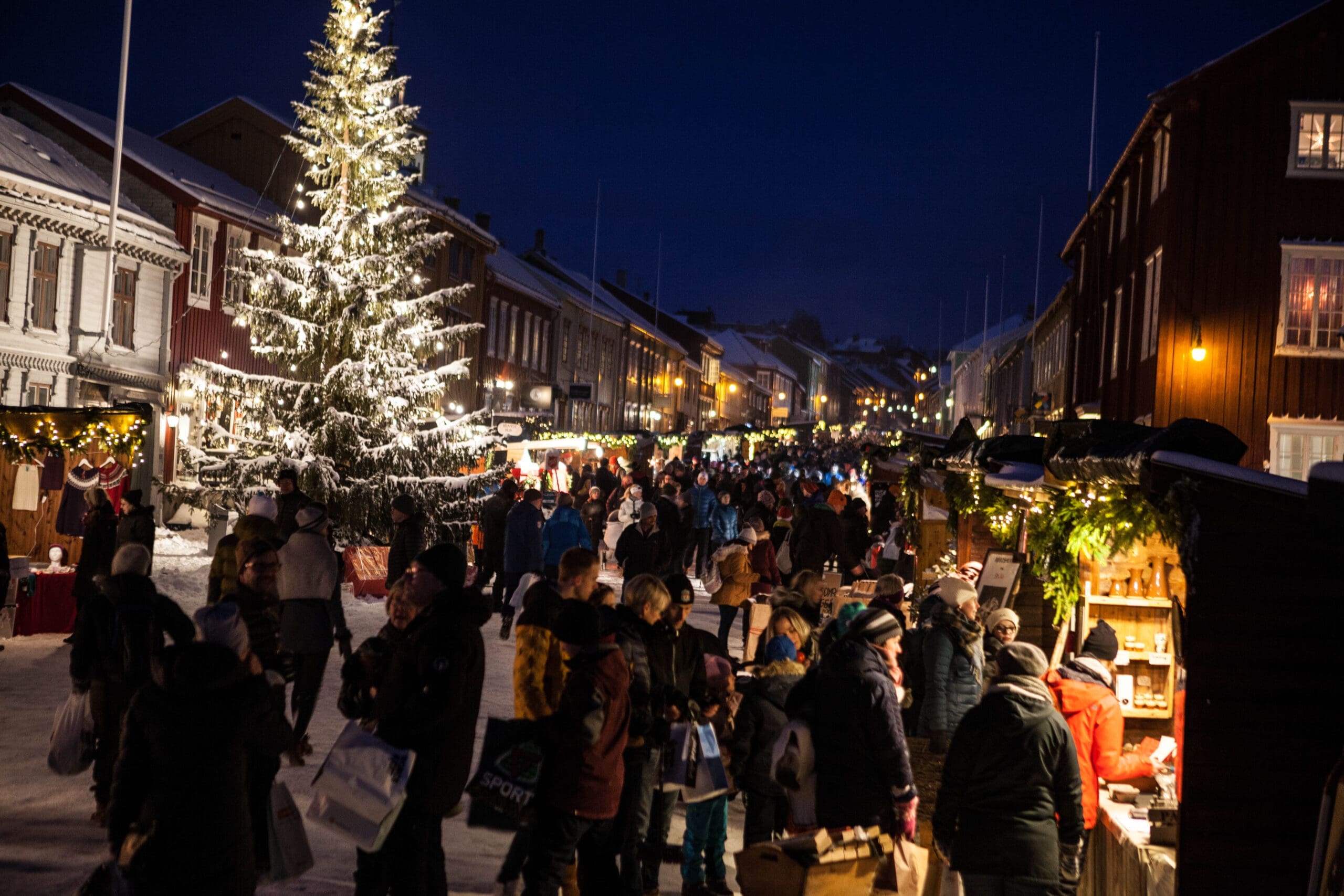 Kveldsstemning Julemarked. Foto: Øyeblikket foto